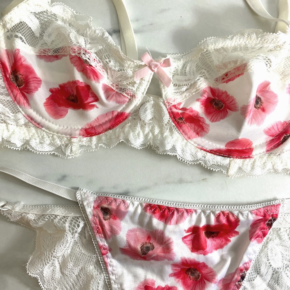 🌺 Floral bra and panty set 🌺